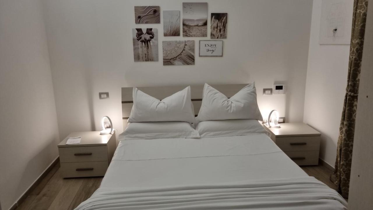 Il Civico Storico Apartment Brindisi Bagian luar foto